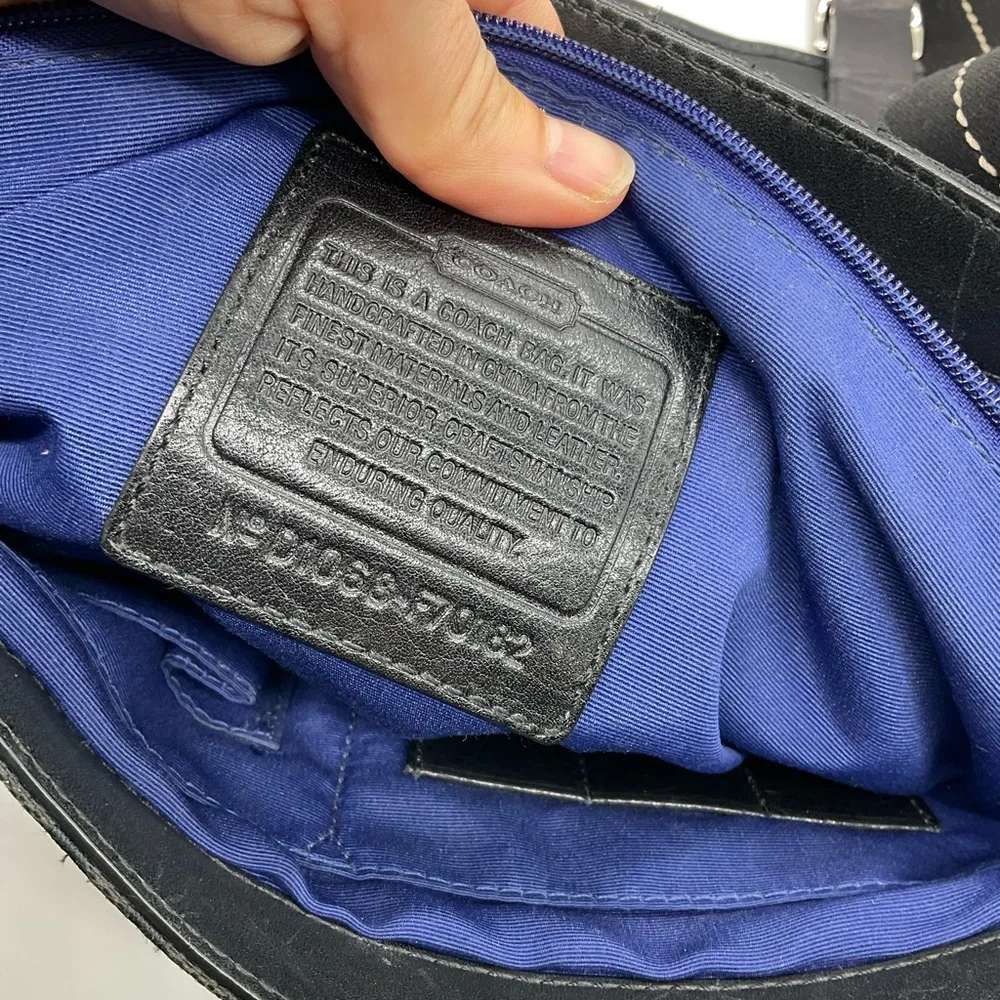 COACH SIGNATURE VOYAGER MESSENGER BAG - Picture 9 of 10